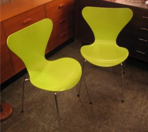 Arne Jacobsen Series 7 Chairs