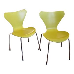 Series 7 Children's Chairs by Arne Jacobsen for Fritz Hansen