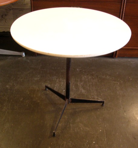 Iron Cafe Table in the style of Paul McCobb