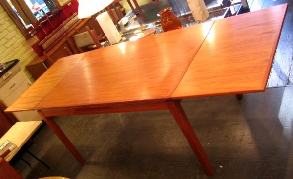 Danish Teak Draw Leaf Dining Table and Six Chairs