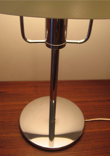 1970s Chrome and Lacquered Metal Table Lamp from France