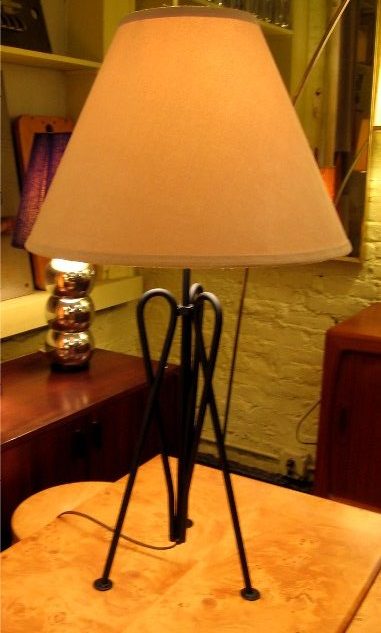 Bent Iron Tripod Table Lamp