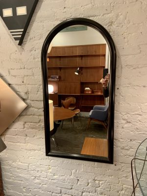 Black Lacquer Thick Round Edge Arched Mirror