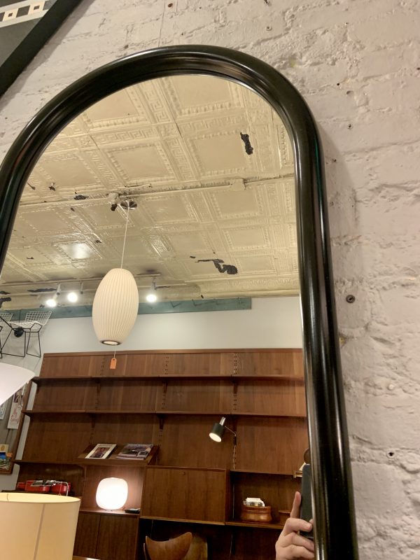 Black Lacquer Thick Round Edge Arched Mirror
