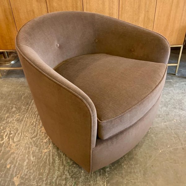 Milo Baughman Tilt & Swivel Tub Chair in Light Chocolate Mohair
