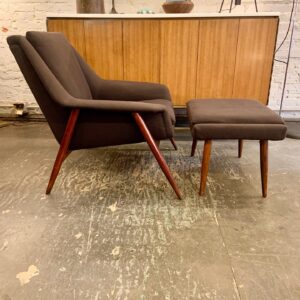 Cassina Model 854 Lounge Chair and Ottoman by Walter Knoll