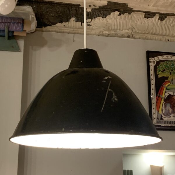 Industrial Enameled Pendant Lamp