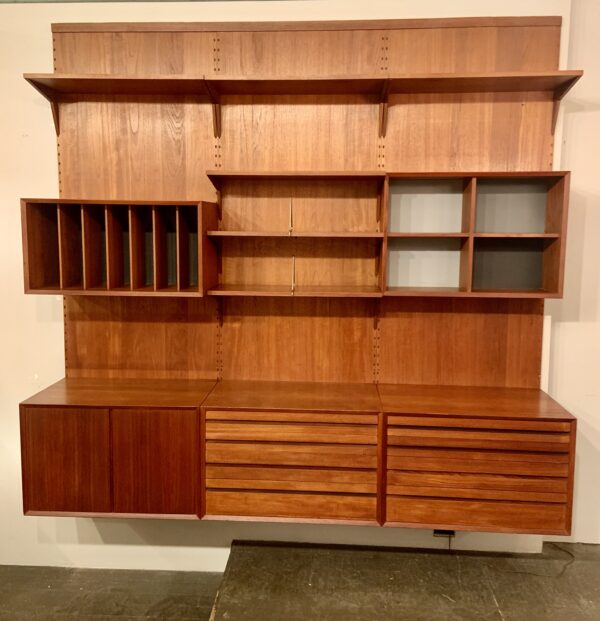 Poul Cadovius Three Bay Paneled Cado Wall System in Teak