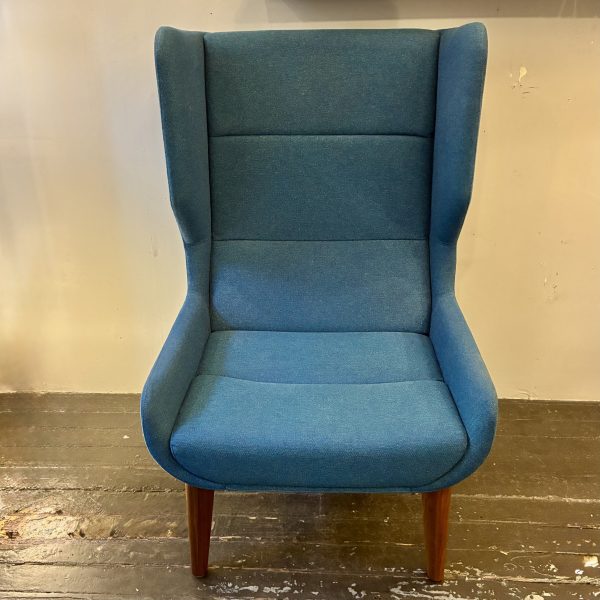 Wingback Hush Chair by Herman Miller/NaughtOne