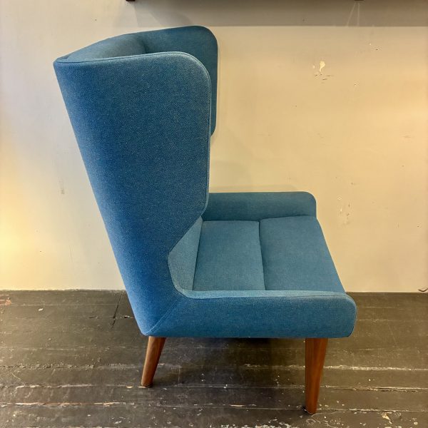 Wingback Hush Chair by Herman Miller/NaughtOne