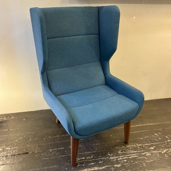 Wingback Hush Chair by Herman Miller/NaughtOne