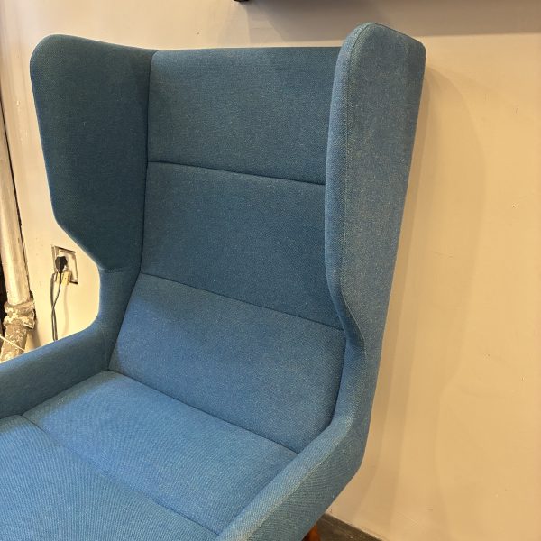 Wingback Hush Chair by Herman Miller/NaughtOne